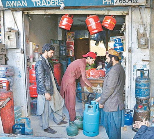 QUETTA: Demand for the fuel has risen sharply as weather turns chilly.—APP