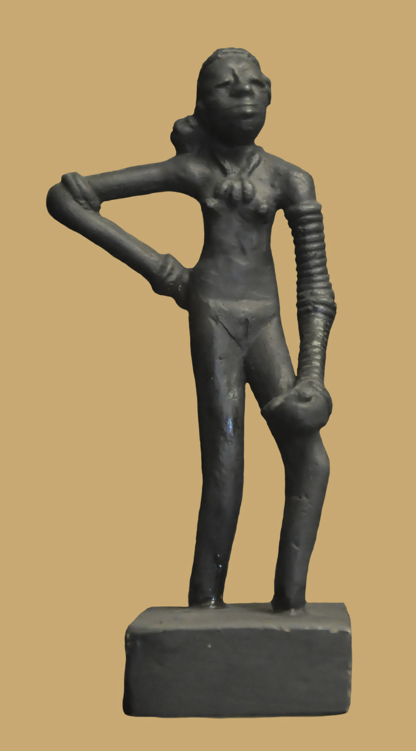 Dancing_Girl_of_Mohenjo-daro.jpg