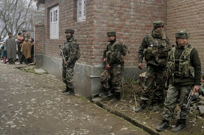 INDIA++SOLDIERS+IN+KASHMIR+MAR+15+2010.jpg