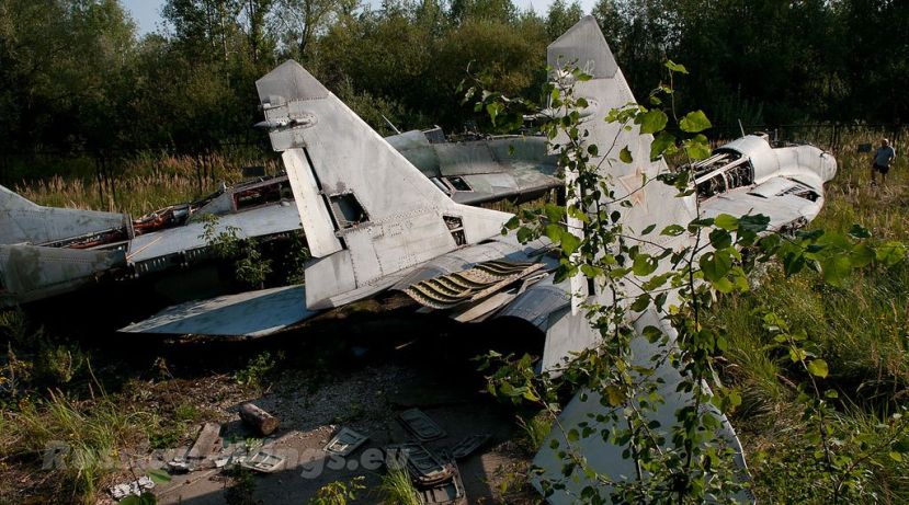 mig-29-graveyard-dolgoye-ledovo-moscow.jpg