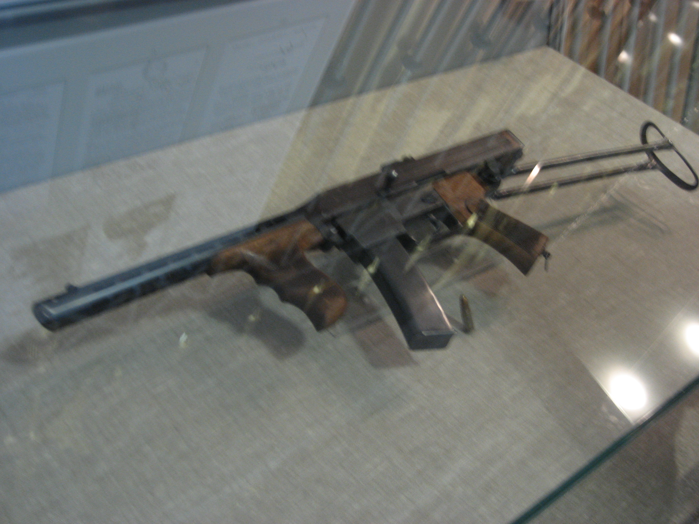 AK-SMG-1942.jpg