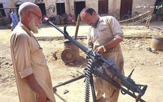 pakistanis_making_weapons_640_22.jpg