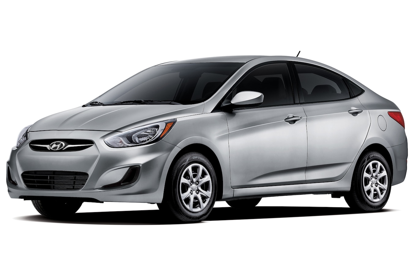 2014-Hyundai-Accent-three-quarters.jpg