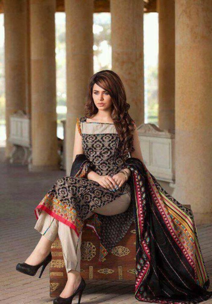 Pakistani-model-Ayyan-Ali-lawn-dress.jpg