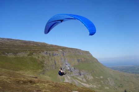 paraglidingb.jpg