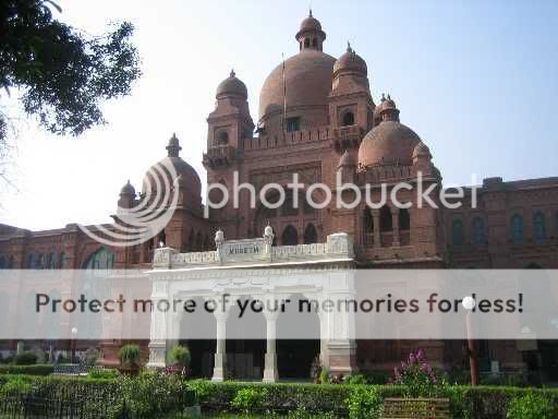 lahoremuseum.jpg