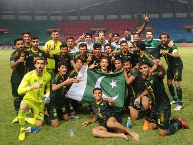 2002887-pakistanfootballteam-1561815871-866-640x480.jpg