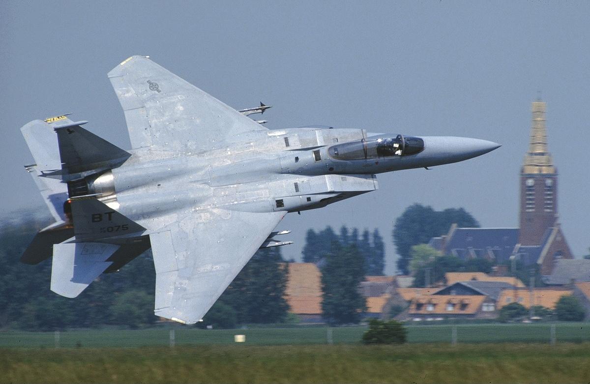 f_15_eagle_8.jpg