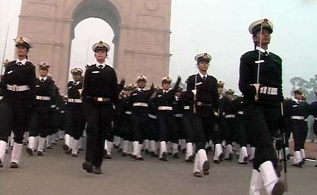 women_marching_contingent_650.jpg