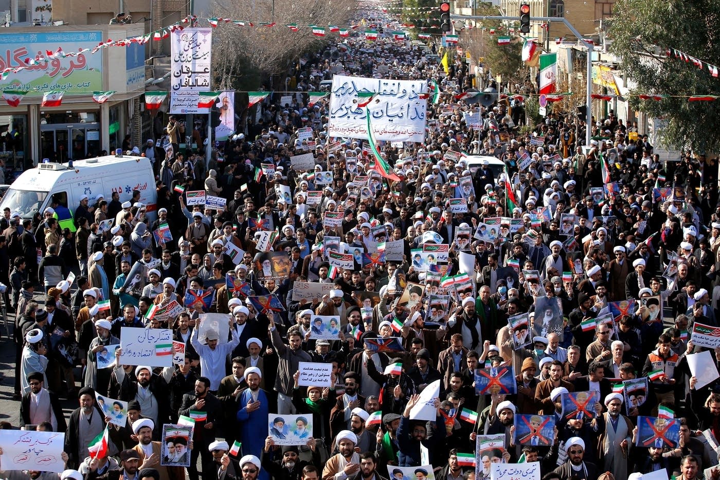 4d842d-20180103-iran-protests.jpg