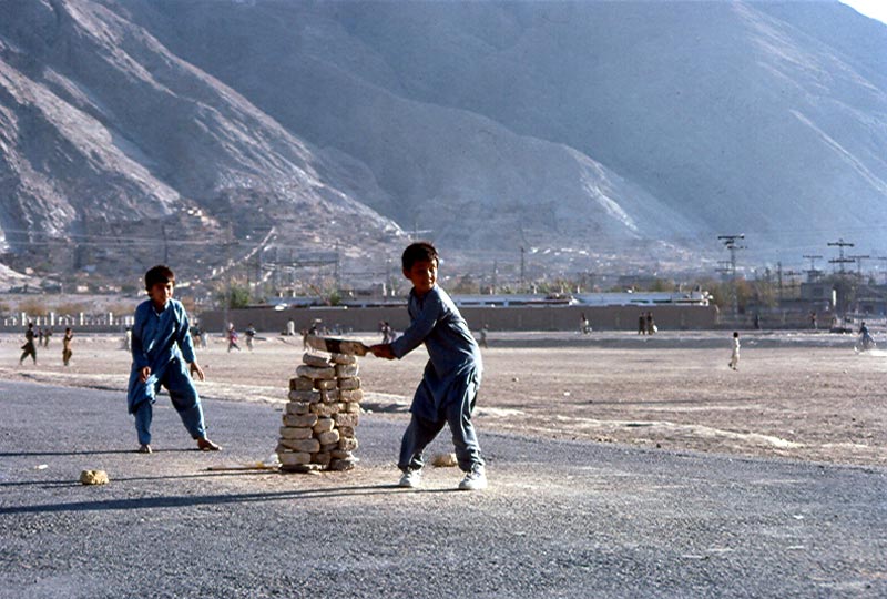 Children+Playing+Cricket+in+Quetta.jpg