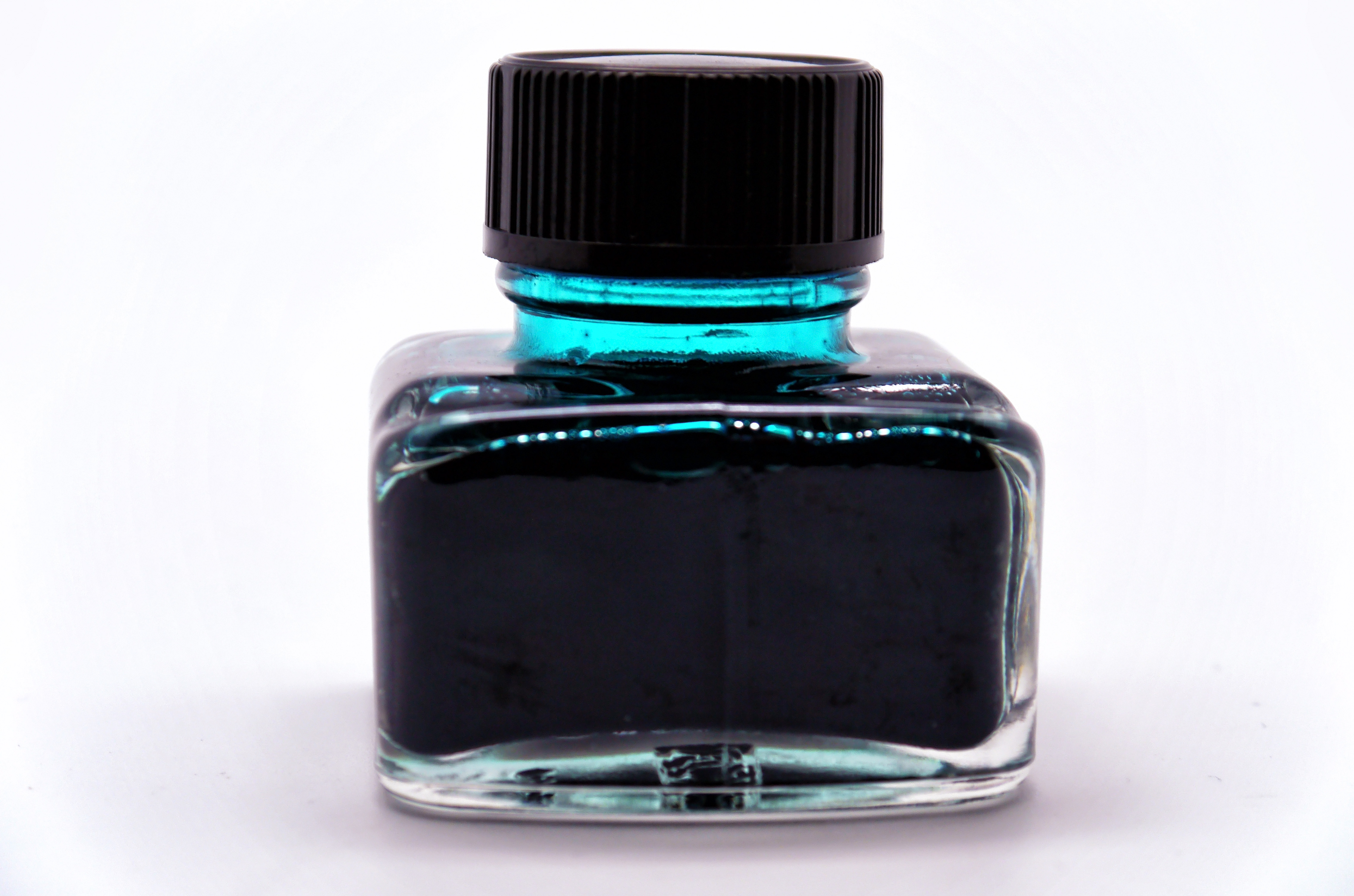 Green_Ink_Bottle_-_01.jpg