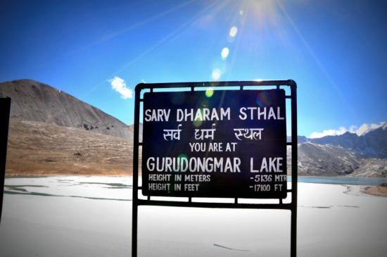 gurudongmar-lake.jpg