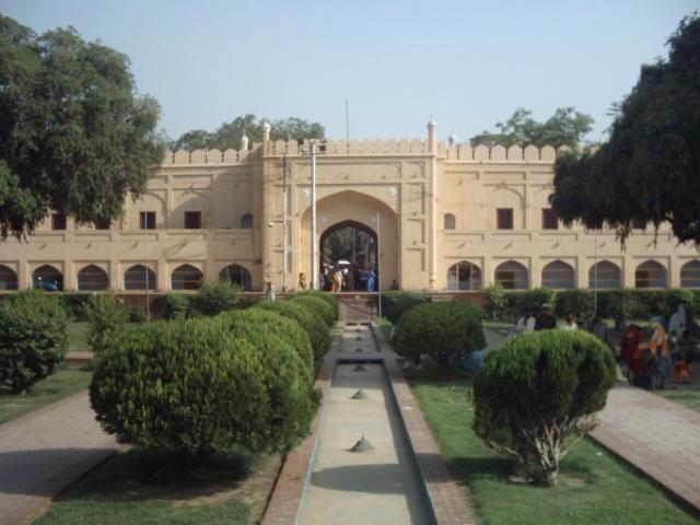 Hazuri_Bagh.JPG