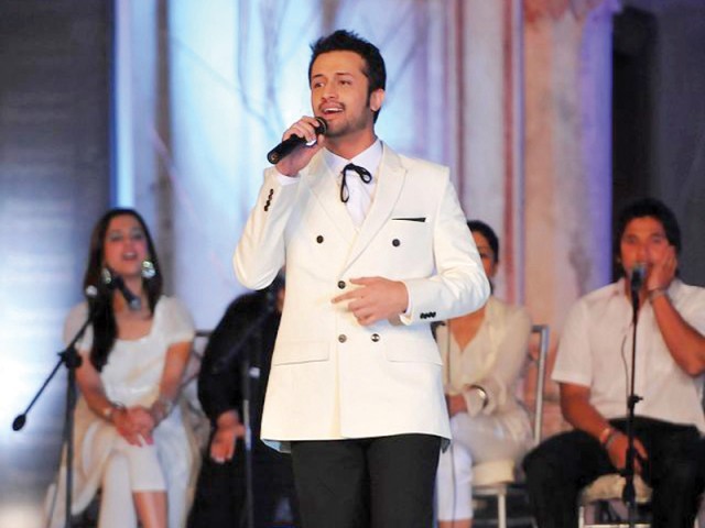 Atif-Aslam-photo-publicity-640x480.jpg