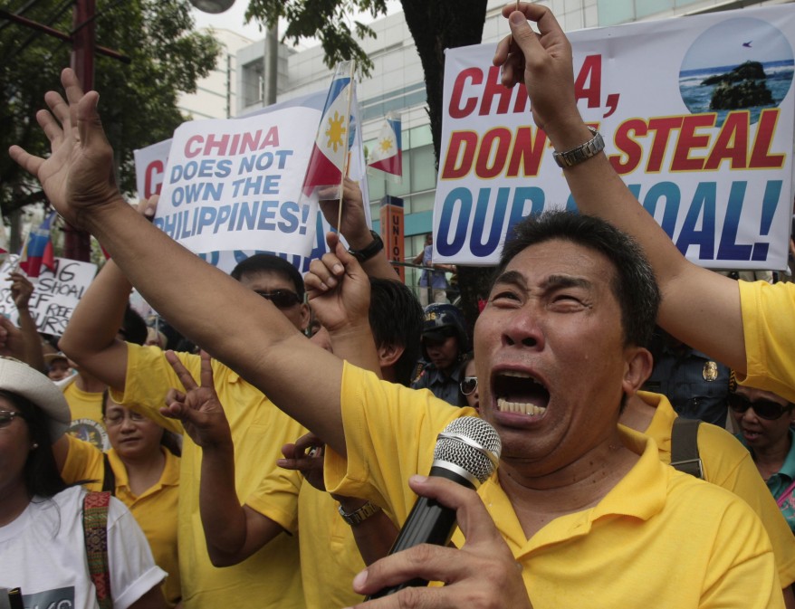 AP_Phillipines_South_china_sea_protest_11may12-878x673.jpg