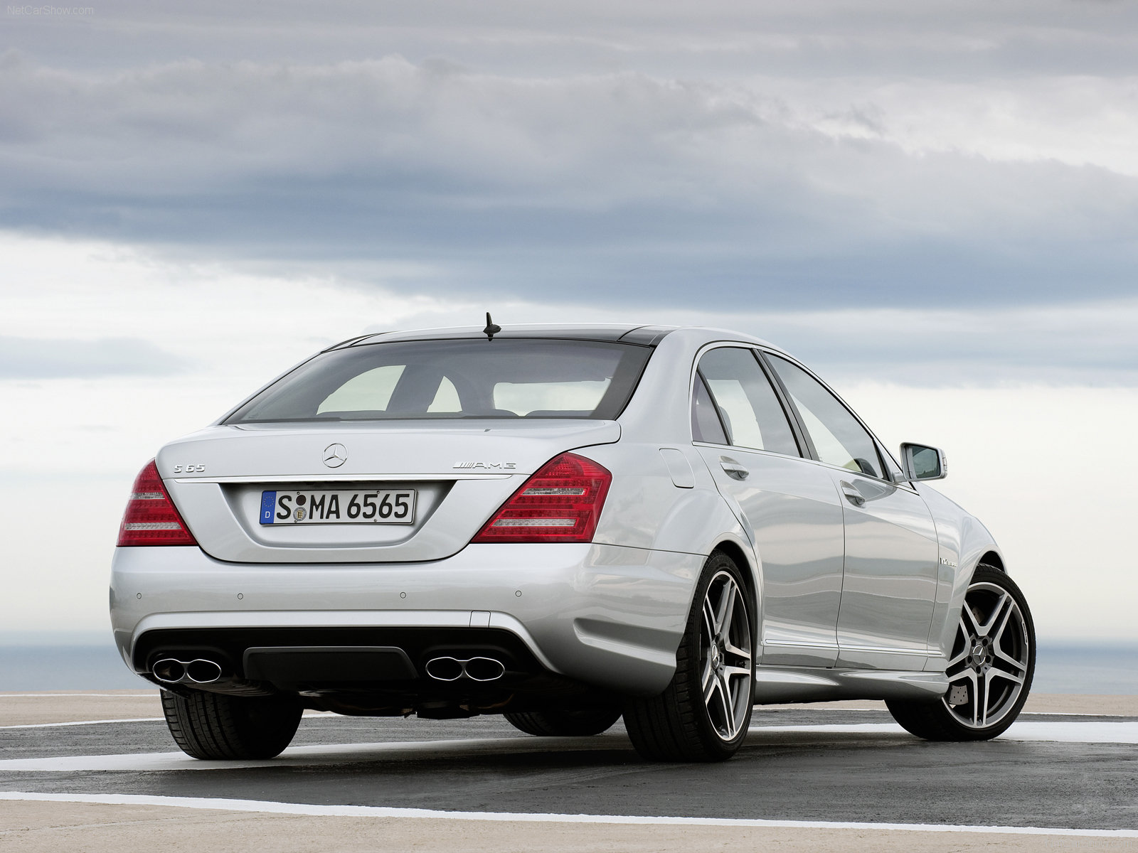 mercedes-s65-amg-rear-angle-2010-1600x1200-4-of-71.jpeg