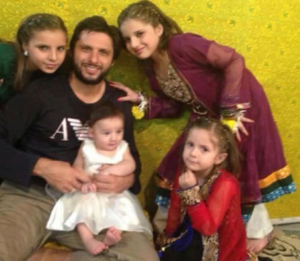 afridi_daughters600.jpg