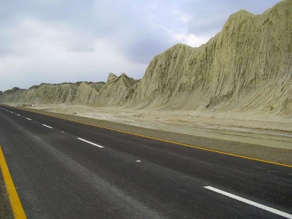 109627,xcitefun-makraan-costal-highway-pakistan-1.jpg