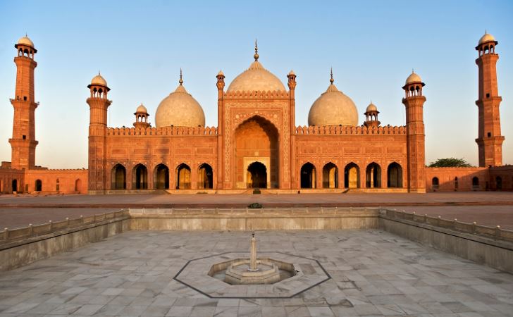 badshahi-mosque.jpg