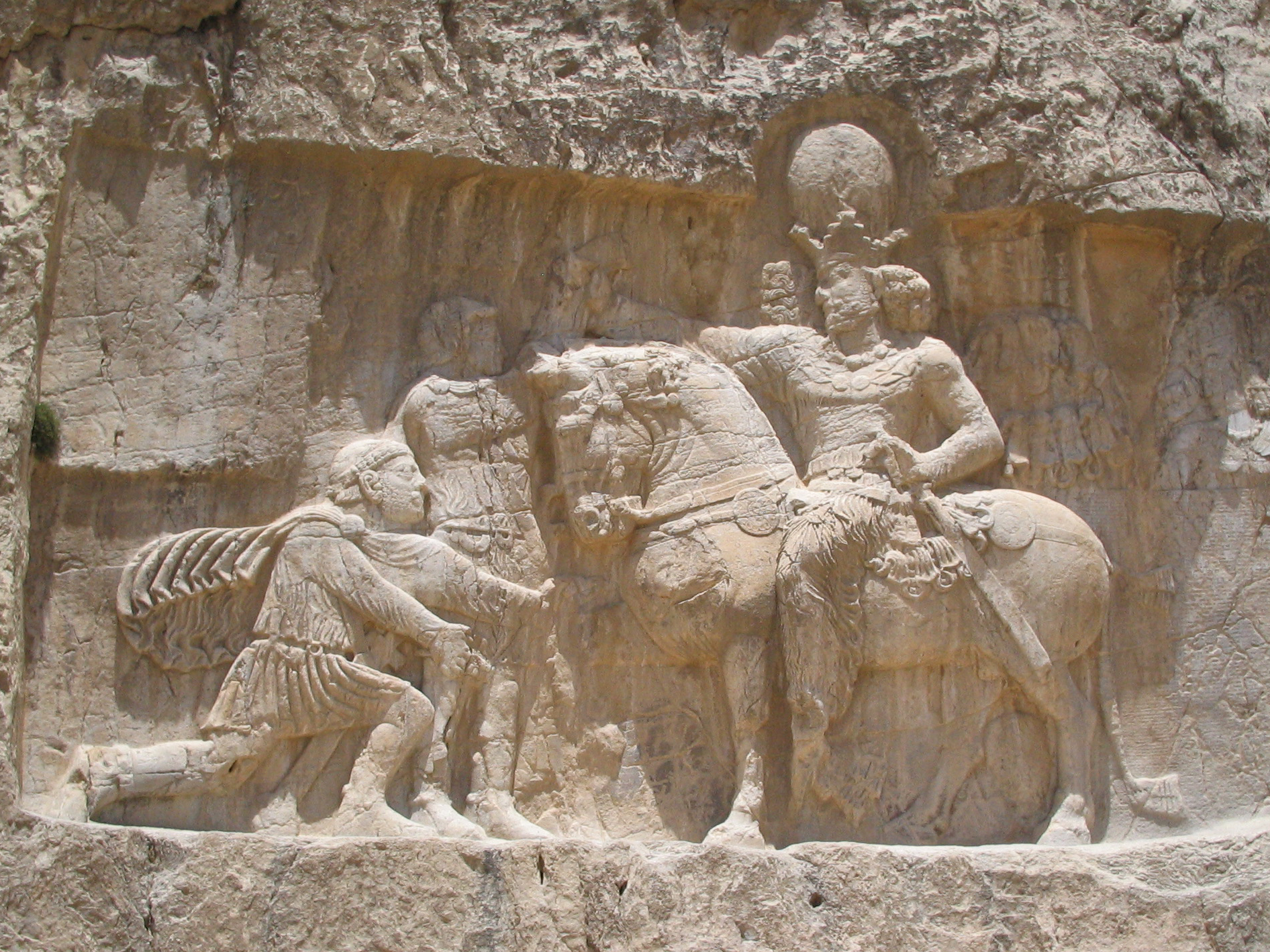 Bas_relief_nagsh-e-rostam_al.jpg