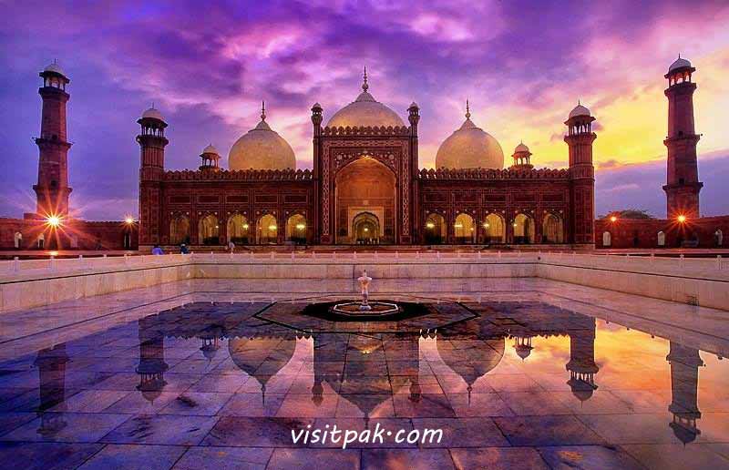 Badshahi-mosque-pics-2.jpg