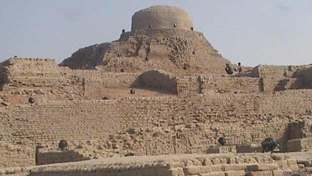 140129164957_moenjodaro_sindh_fetival_624x351_amarguriro.jpg