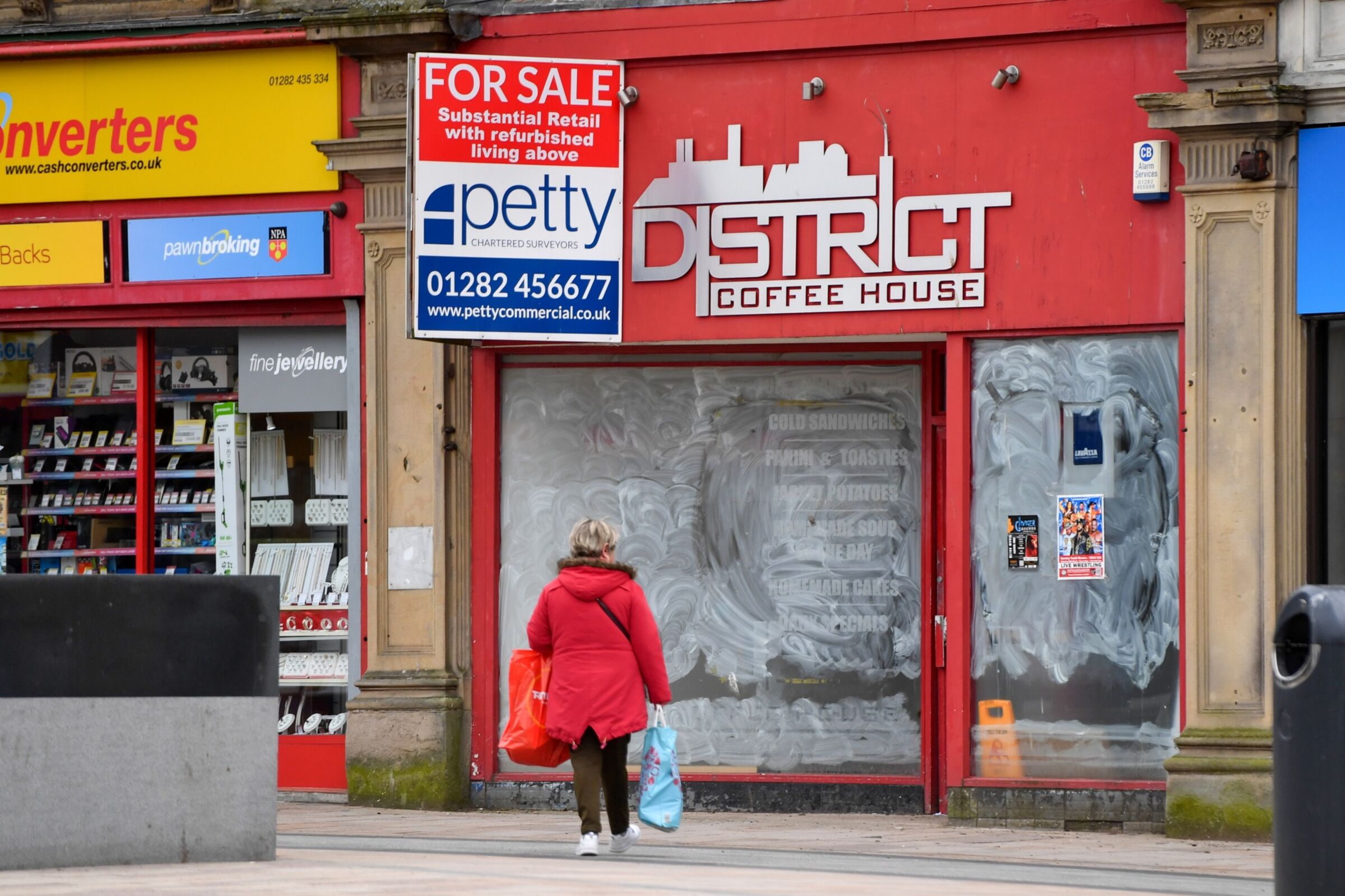 Northern Economy as Bank of England Warns of U.K. Recession Risk