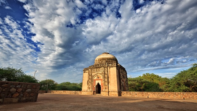 Begumpur-Mosque-1.jpg