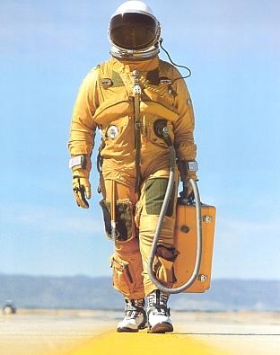 pilotsuit1.jpg