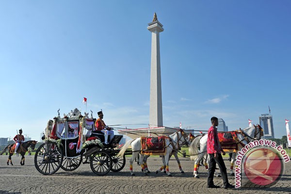 20160818antarafoto-kirab-bendera-pusaka-170816-wsj-12.jpg