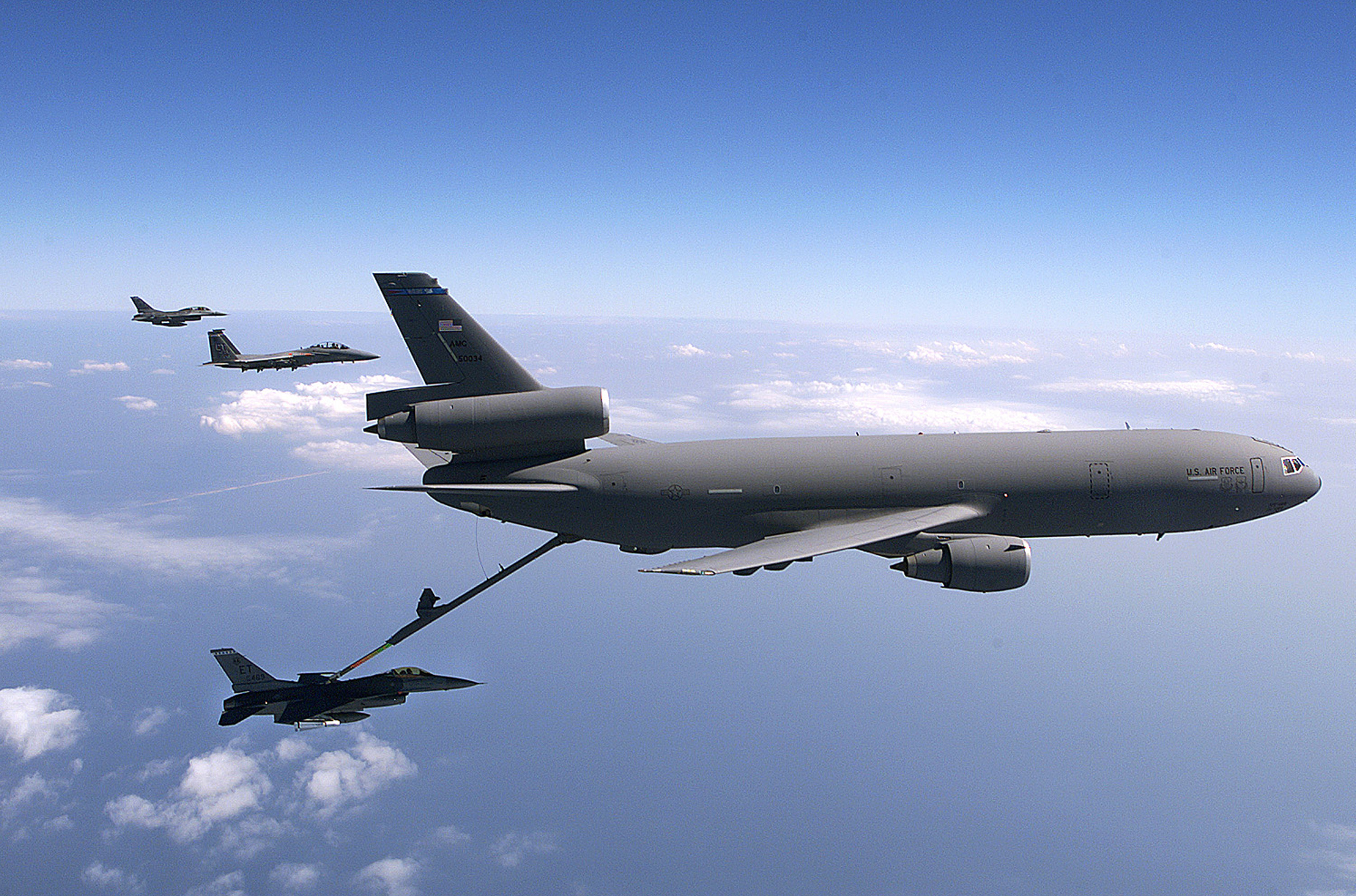 KC-10_Extender_%282151957820%29.jpg