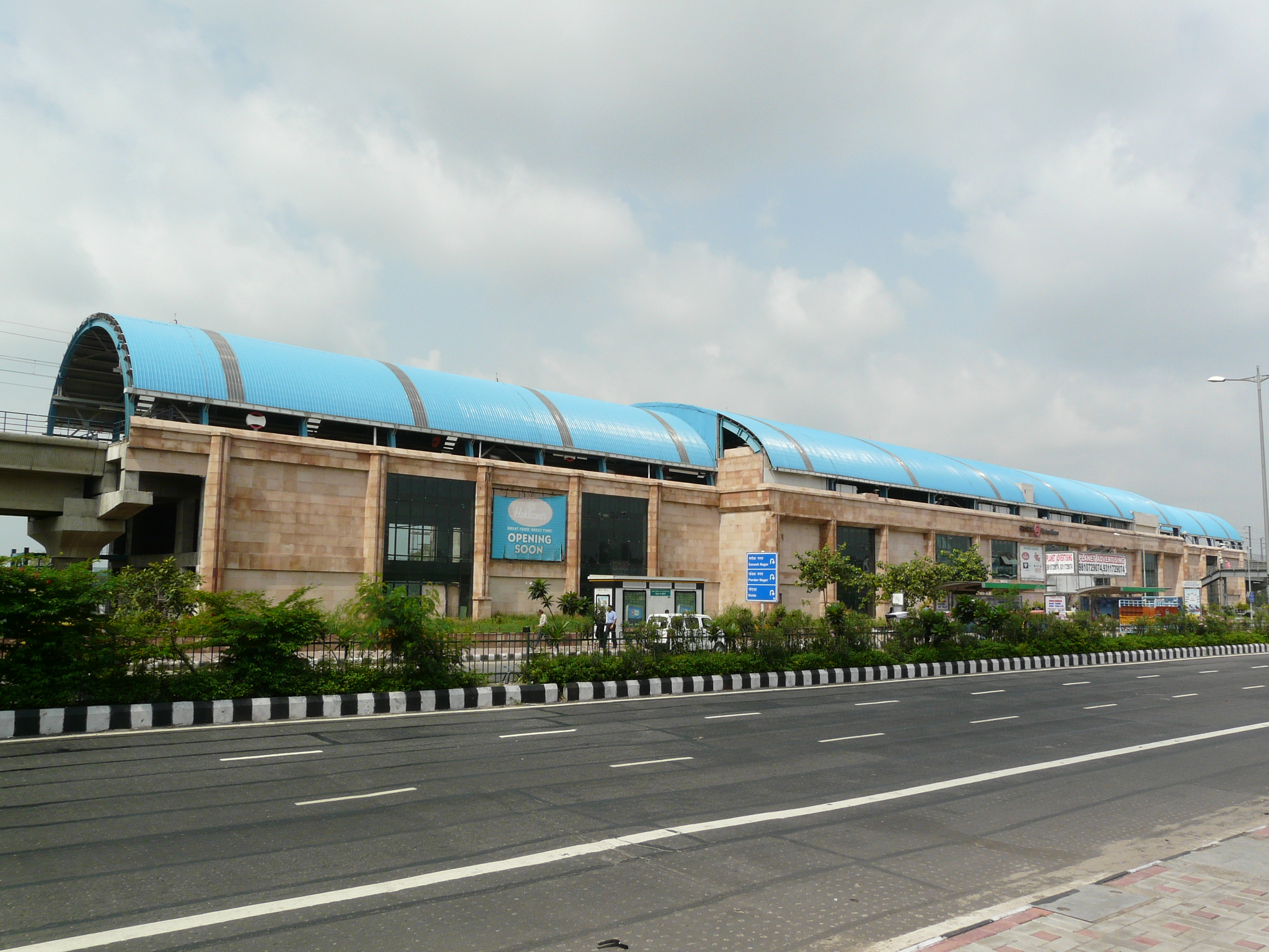 blue-line-01-akshardham.jpg