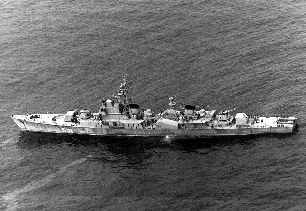 1024px-North_Korean_Navy_corvette.jpg