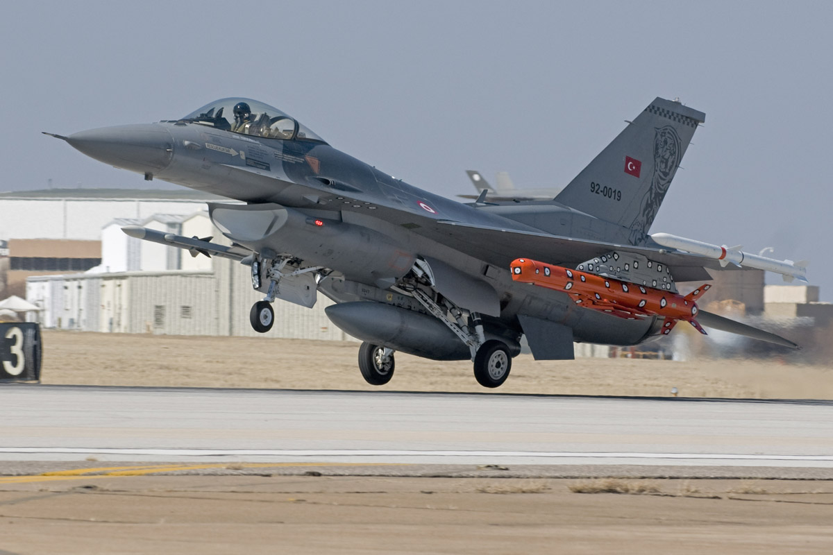 2011_F16_TUAF_SLAMER_03_1267828237_5592.jpg