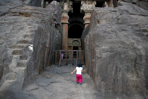 bedse_caves_near_kamshet_08.jpg