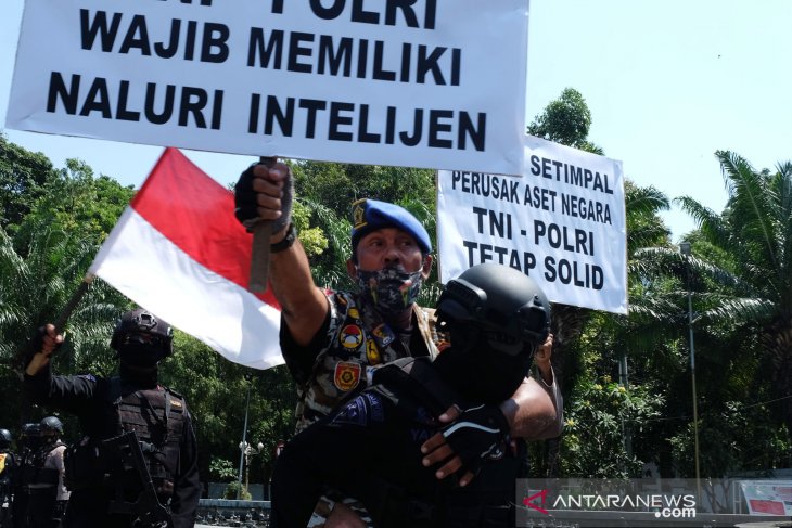 antarafoto-aksi-damai-tni-polri-solid-310820-ms-2.jpg