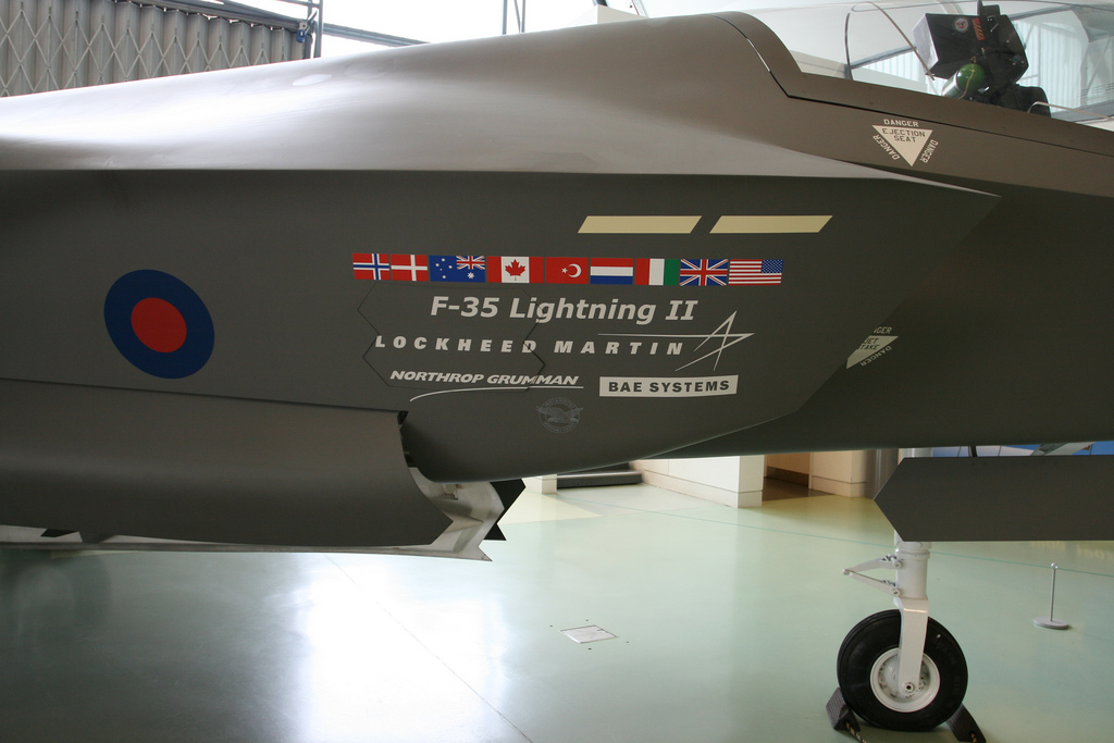 f-35%2Bflags.jpg