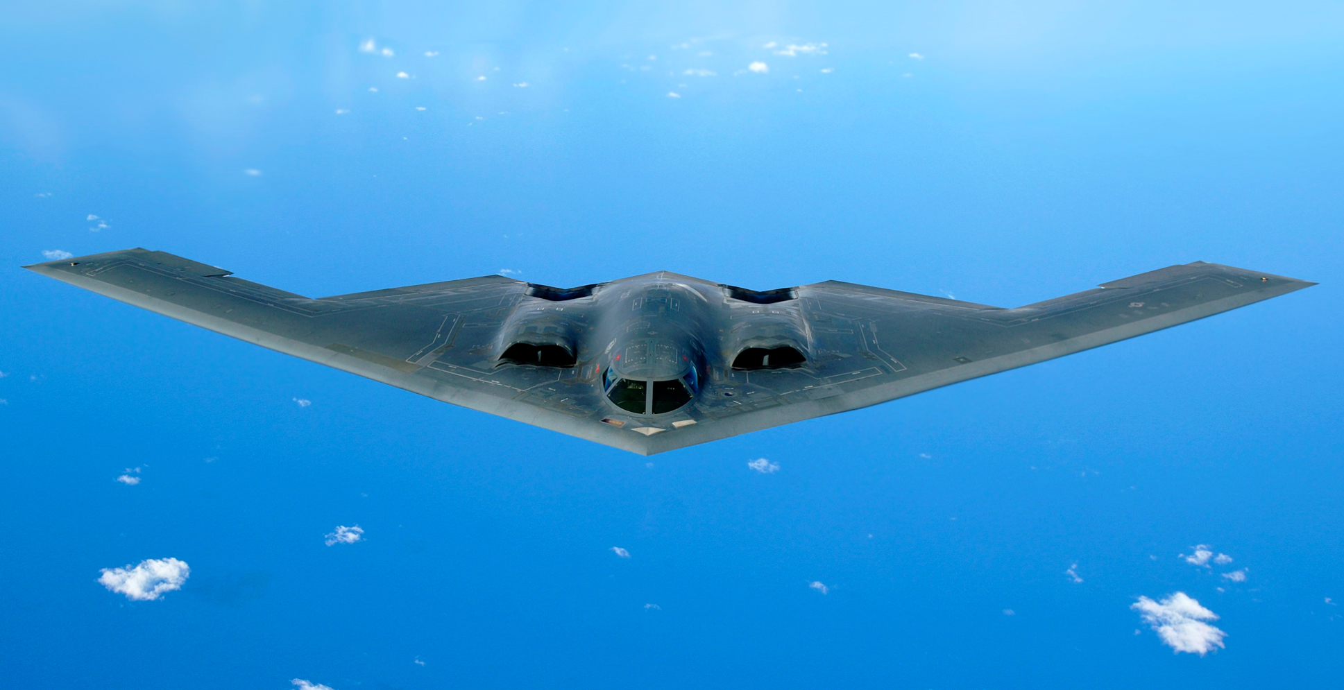 B-2_Spirit_%28cropped%29.jpg