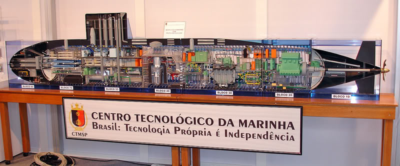 maquete_submarino_nuclear-brasileir.jpg