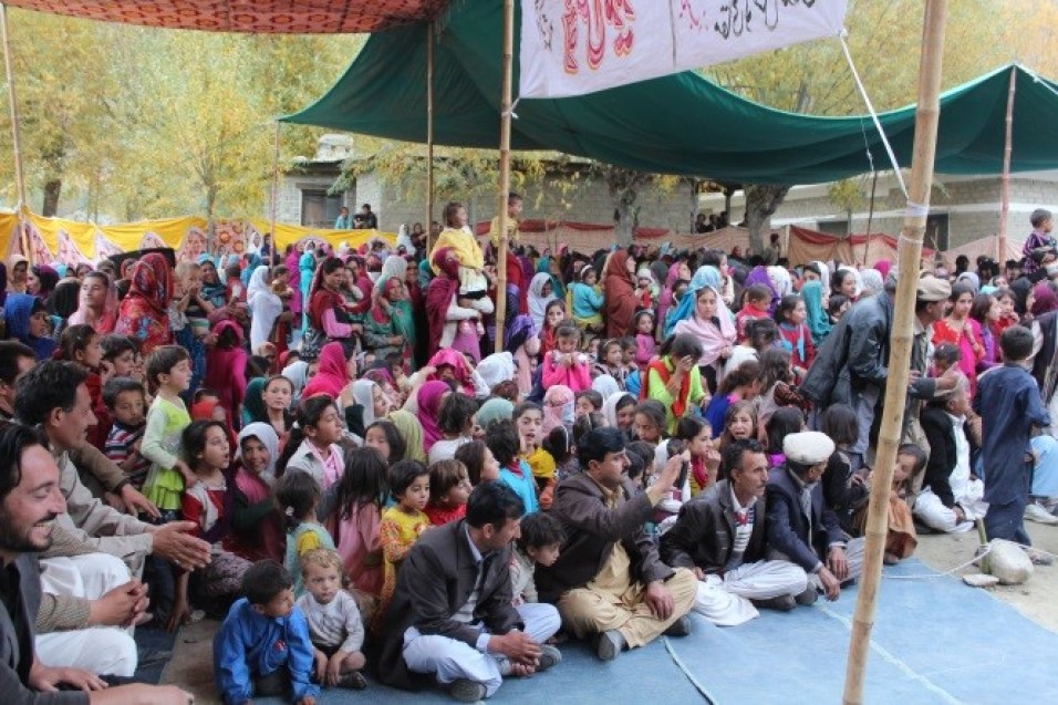 Female-spectators-of-the-festival.jpg