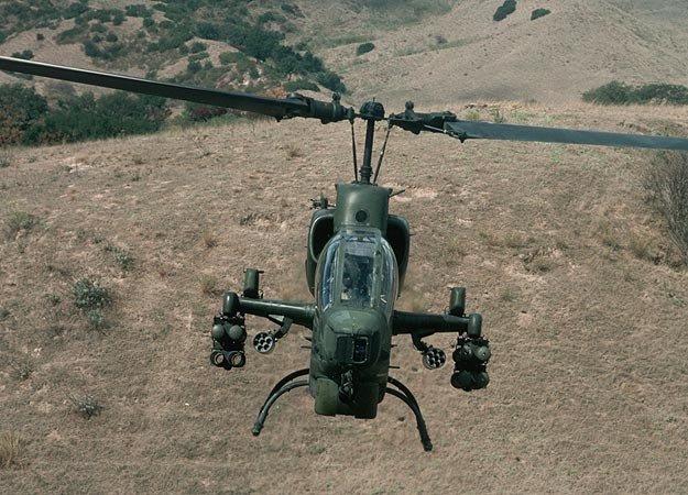 AH-1+Cobra++Helicopter+04.jpg