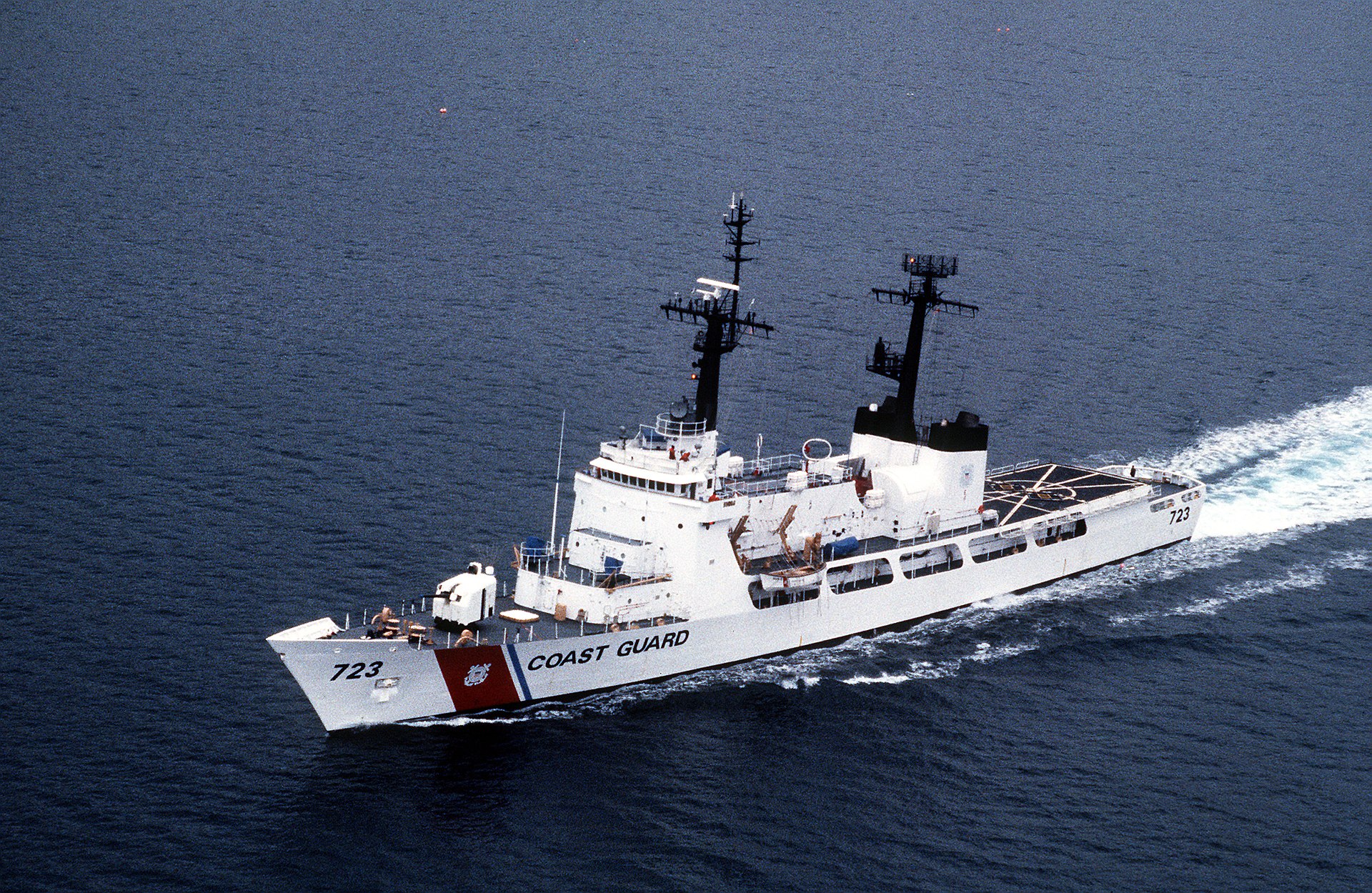 1920px-USCGC_Rush_WHEC-723.jpg