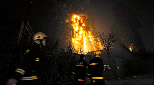 beijing-cctv-building-fire-firefighters.jpg