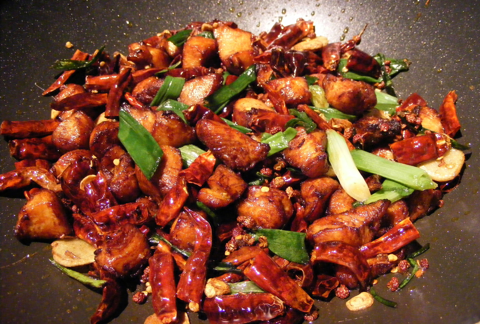 La_Zi_Ji_%28Chicken_with_Chiles%29_%282269517013%29.jpg