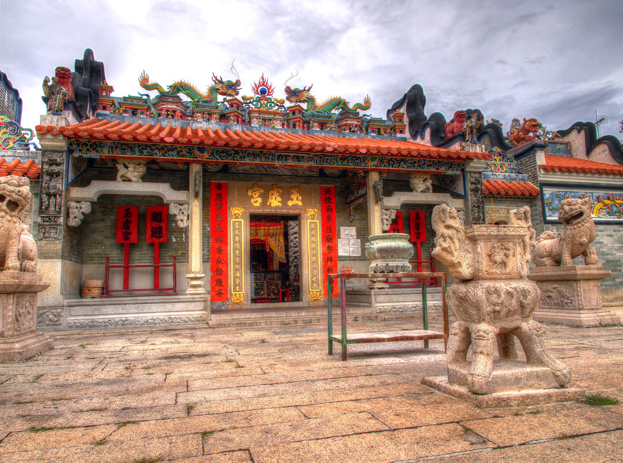 pak-tai-temple-cheung-chau-hong-kong-.jpg