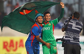 shakib-hossain-2003_350_032112051905.jpg