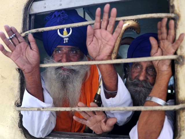 289257-Sikhphotoafp-1320855723-229-640x480.jpg