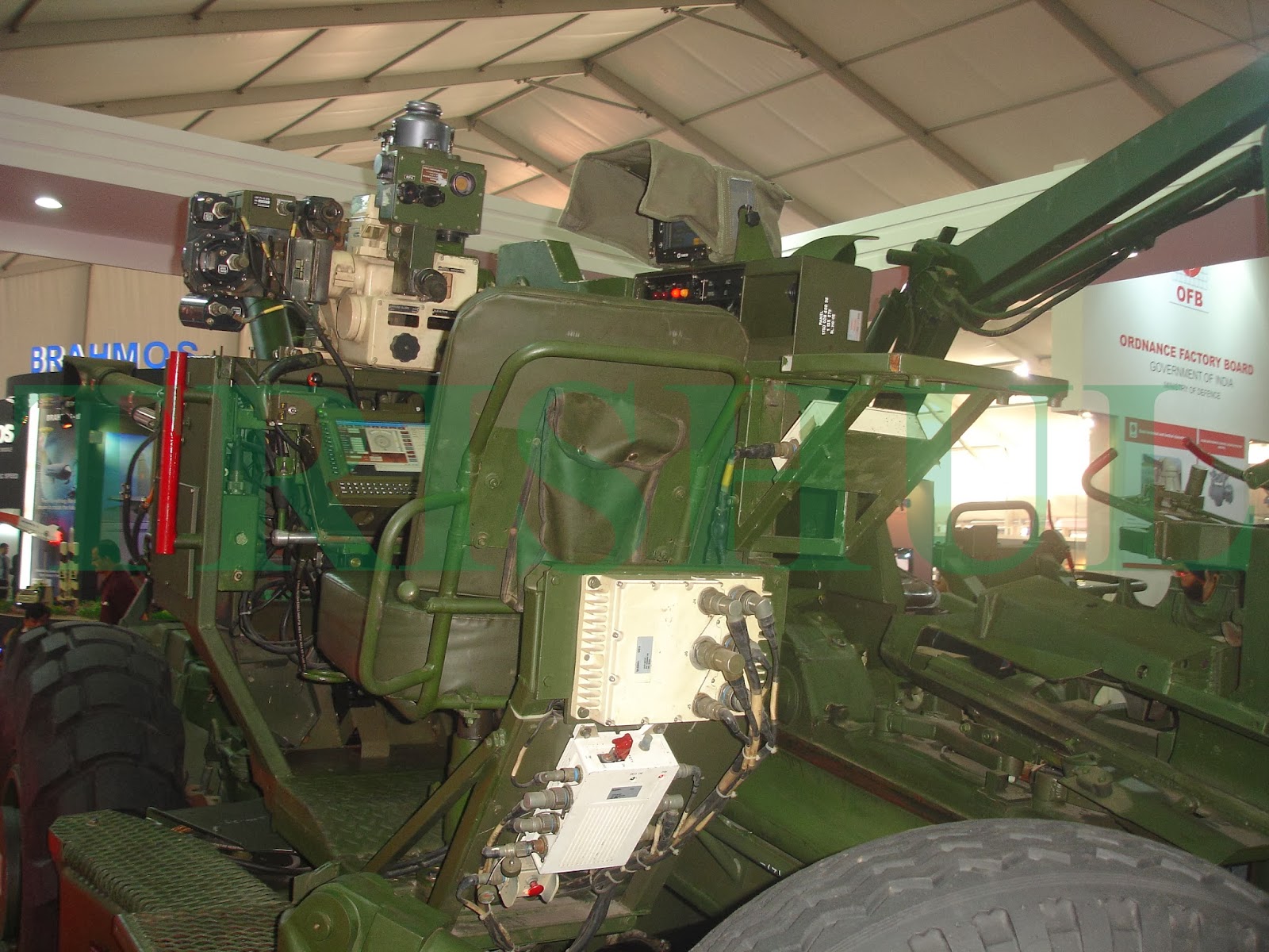 Dhanush+155X45+Towed+Howitzer-1.jpg