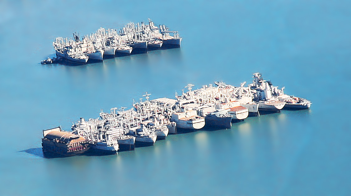 Mothball_fleet_Suisun_Bay_aerial.jpg